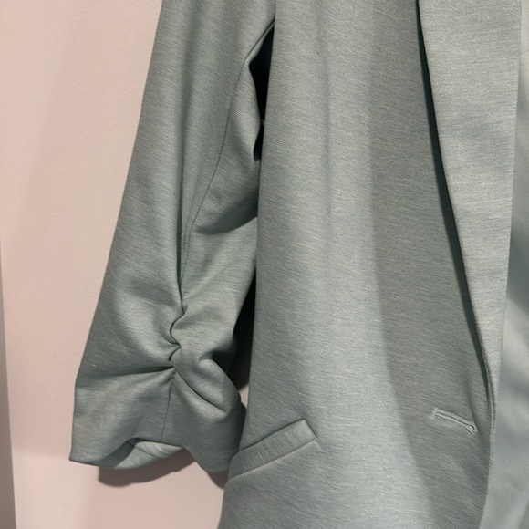 NWT Ricki’s 3/4 sleeve blazer - Picture 2 of 7